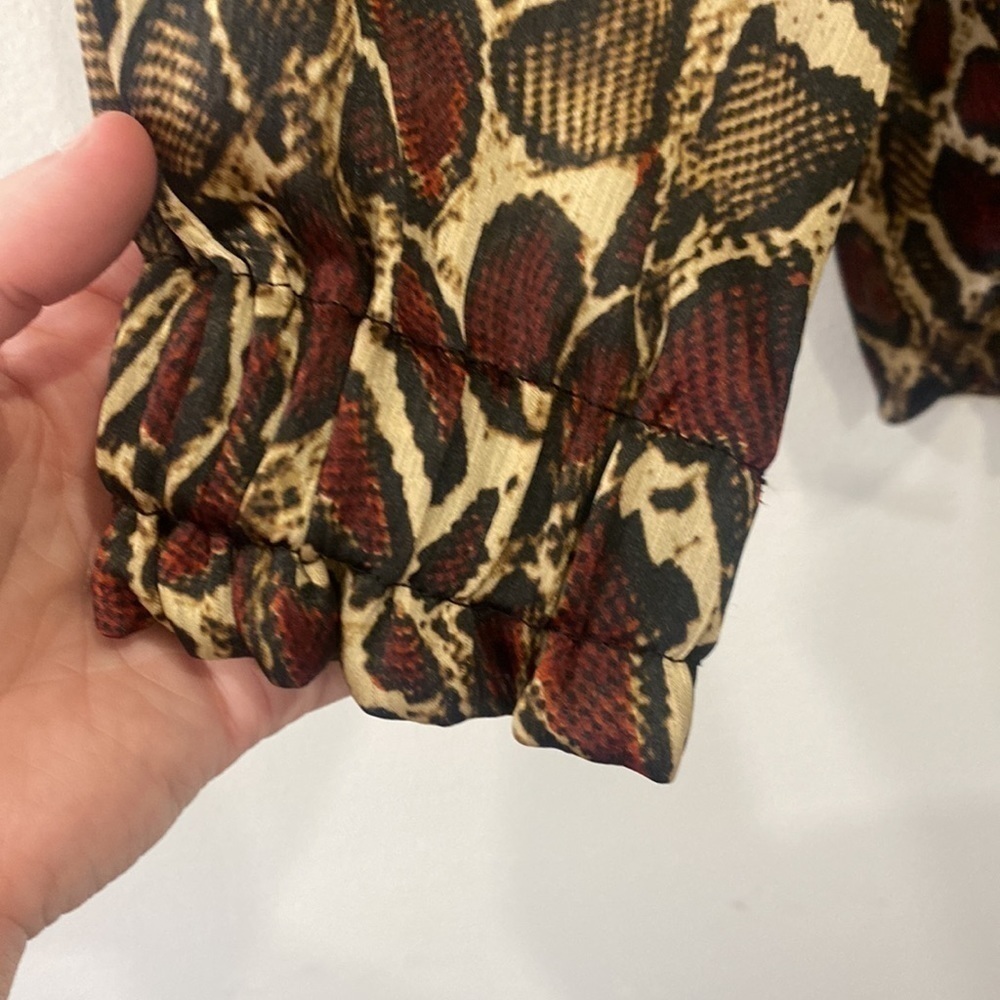 ZARA Animal Print Flowy V-Neck with Neck Tie - Picture 10 of 15